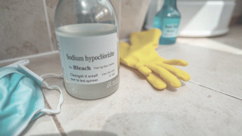 Jakie preparaty chemiczne są najlepsze do usuwania pleśni?